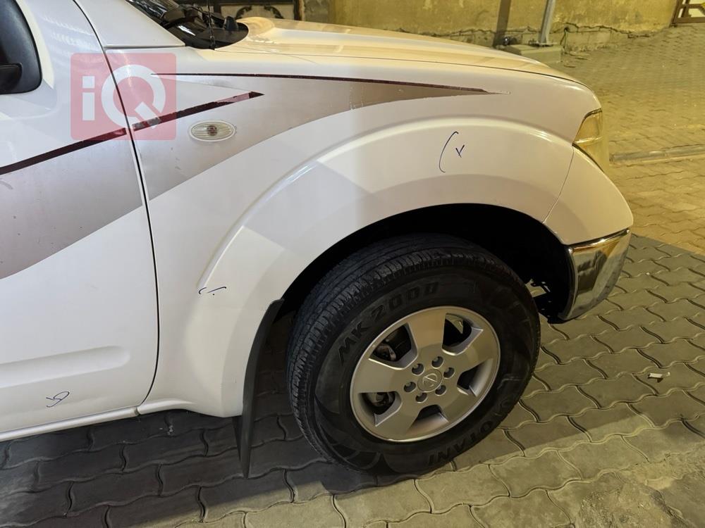 نیسان نەڤارا